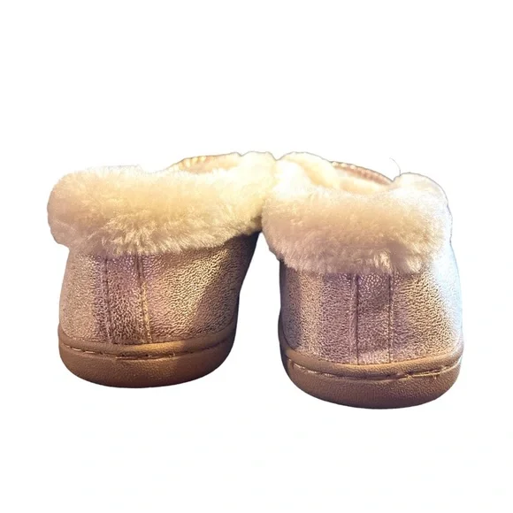 Old Navy Champagne /Rose Gold Colored Faux Fur Slippers - Picture 3 of 7